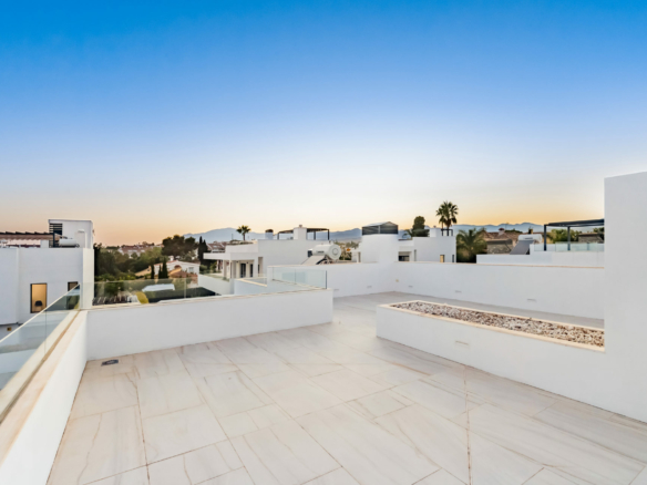 San Pedro Beachside – Modern villa for sale