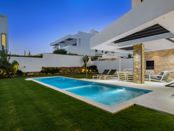 San Pedro Beachside – Modern villa for sale