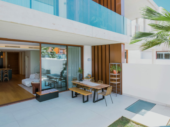 Golden mile  – Modern 4B villa for sale
