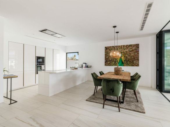 San Pedro Beachside – Modern villa for sale