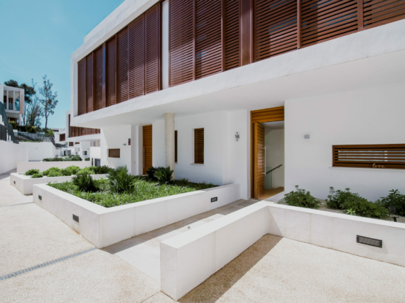 Golden mile  – Modern 4B villa for sale