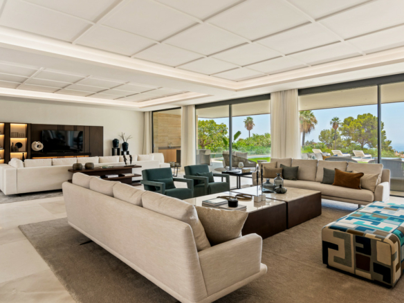 SOLD – Golden Mile – Modern 9B Villa – Sea Views – Gated