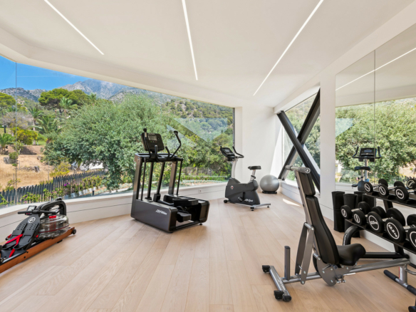SOLD – Golden Mile – Modern 9B Villa – Sea Views – Gated