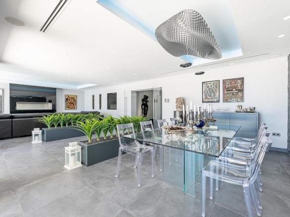 Mijas – Modern beachfront villa