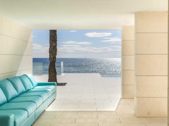 Mijas – Modern beachfront villa