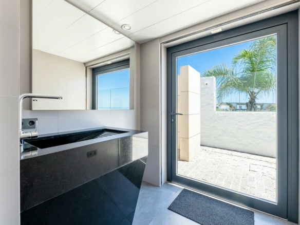 Mijas – Modern beachfront villa