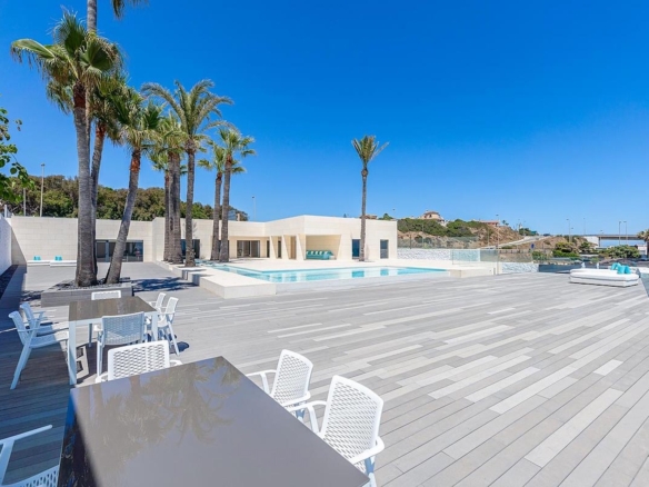 Mijas – Modern beachfront villa