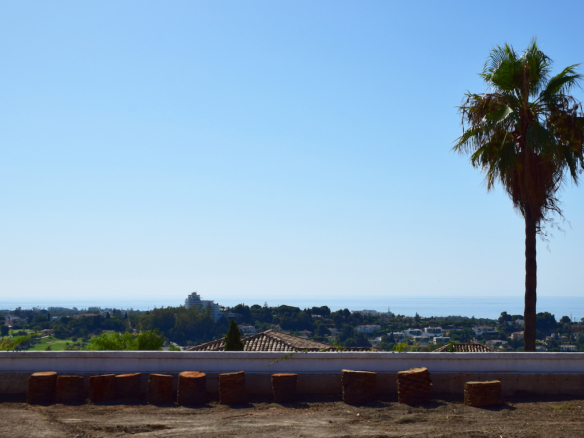 Benahavis  – Modern Hilltop Villa – Sea Views