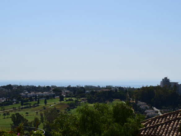 Benahavis  – Modern Hilltop Villa – Sea Views