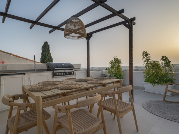 Nueva Andalucia -4B Townhouse -Central -Views