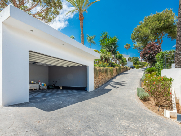 Marbella East – Modern 7B Mansion -Sea Views -Tennis Court