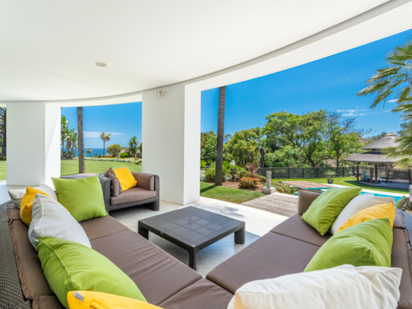 Marbella East – Modern 7B Mansion -Sea Views -Tennis Court