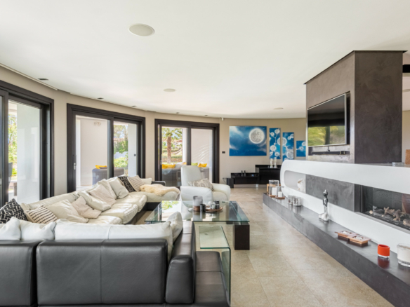 Marbella East – Modern 7B Mansion -Sea Views -Tennis Court