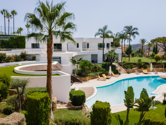 Marbella East – Modern 7B Mansion -Sea Views -Tennis Court
