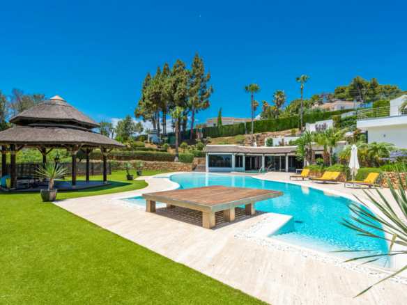 Marbella East – Modern 7B Mansion -Sea Views -Tennis Court