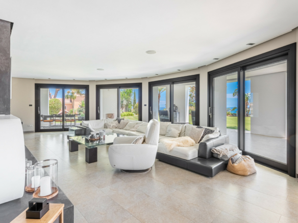 Marbella East – Modern 7B Mansion -Sea Views -Tennis Court