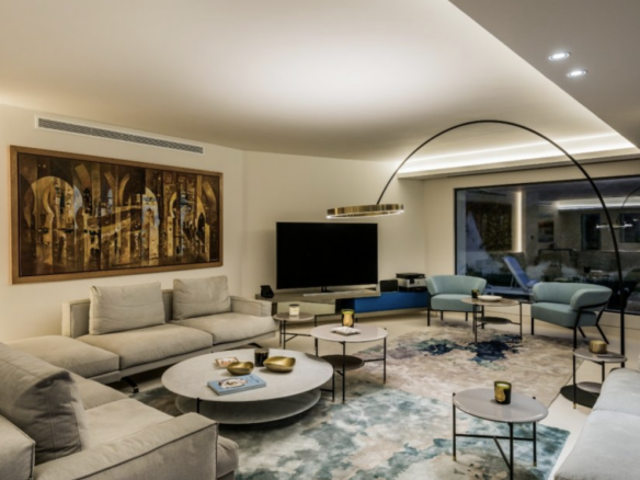 Golden Mile  – Modern villa – Beachfront