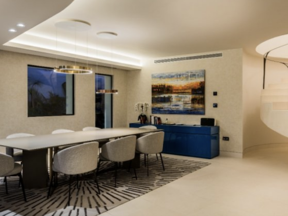 Golden Mile  – Modern villa – Beachfront