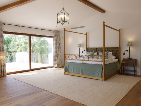 Golden Mile – Mansion 8B – Near Beach – Gated