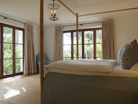 Golden Mile – Mansion 8B – Near Beach – Gated