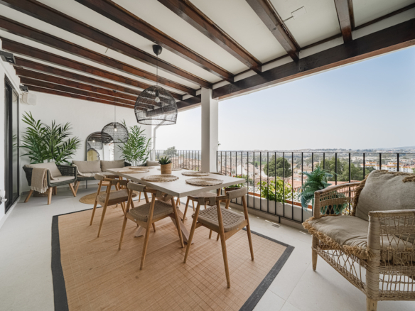 Nueva Andalucia -4B Townhouse -Central -Views