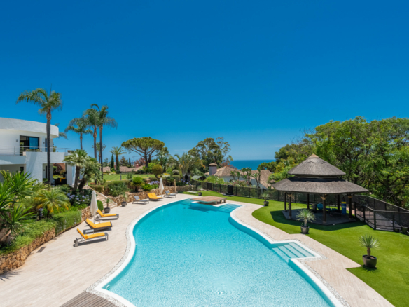 Marbella East – Modern 7B Mansion -Sea Views -Tennis Court
