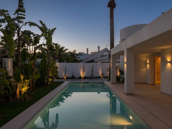 Marbella East – Modern 4B Villa – Near Beach