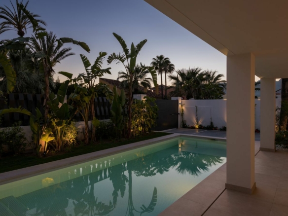 Marbella East – Modern 4B Villa – Near Beach