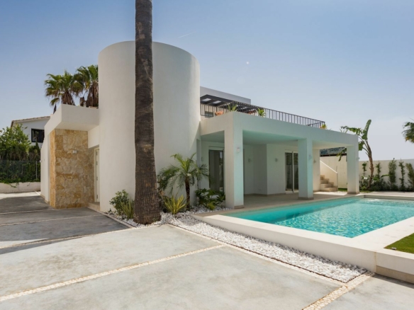 Marbella East – Modern 4B Villa – Near Beach