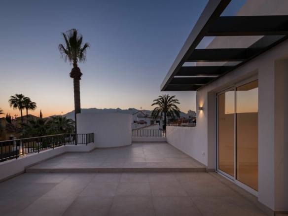 Marbella East – Modern 4B Villa – Near Beach