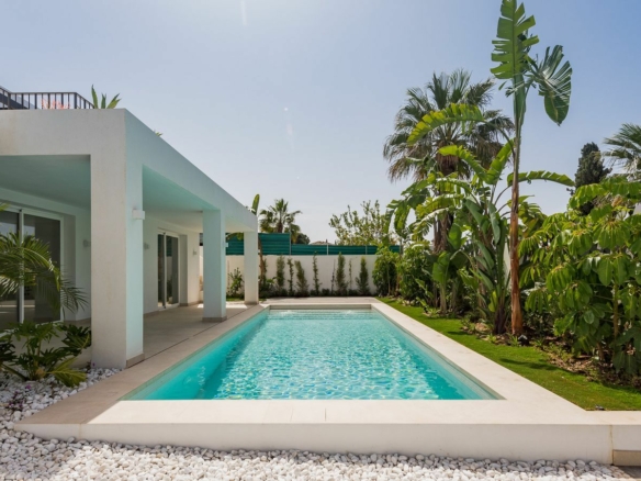 Marbella East – Modern 4B Villa – Near Beach