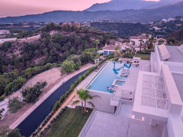 🏡✨ For Sale: Modern Luxury Villa at Marbella Club Golf Resort ✨🏡