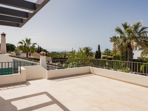 Marbella East – Modern 4B Villa – Near Beach