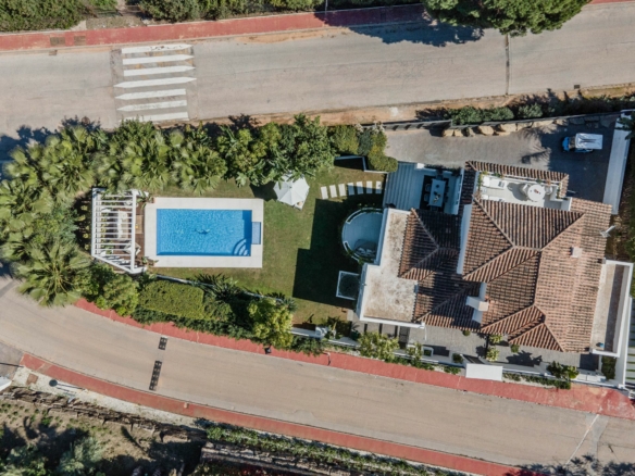 Nueva Andalucia – Key ready 4B Villa – Near Las Brisas Golf