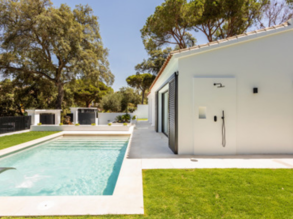 Marbella East – Reformed Villa near facilities