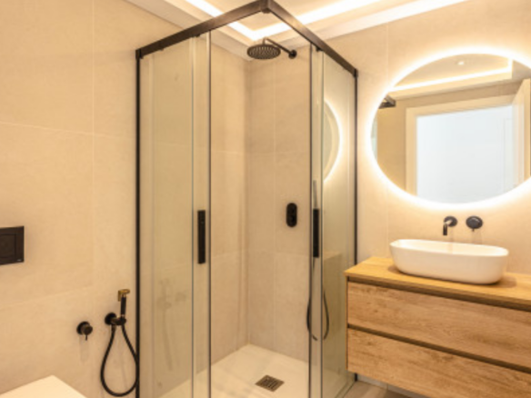 Marbella East – Reformed Villa near facilities