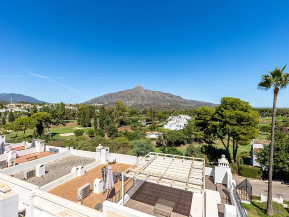 Nueva Andalucia – 3B Townhouse – Panoramic Views