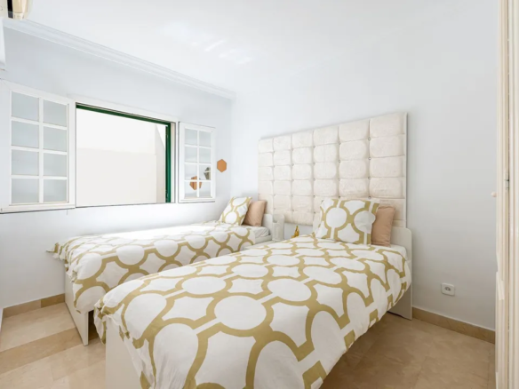 Nueva Andalucia – 3B Townhouse – Panoramic Views