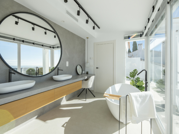La Quinta  – 4B Duplex Penthouse – Sea Views