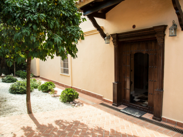 Nueva Andalucia –  7B Classic Andalucian Villa – Central