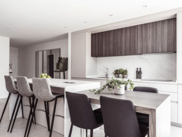 Nueva Andalucia  – 3B townhouse – Gated – Central