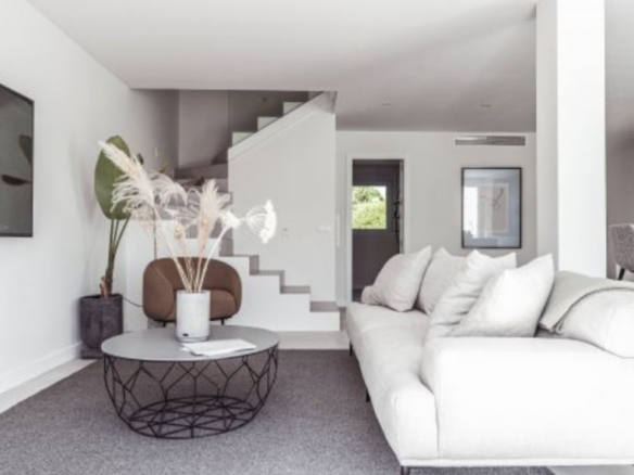 Nueva Andalucia  – 3B townhouse – Gated – Central