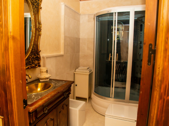 Nueva Andalucia –  7B Classic Andalucian Villa – Central