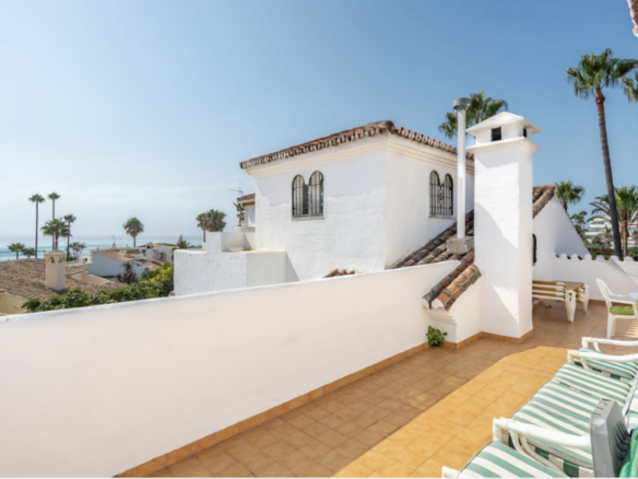 Golden Mile – Beachfront – 4B Semidetached Villa