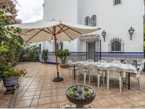 Golden Mile – Beachfront – 4B Semidetached Villa