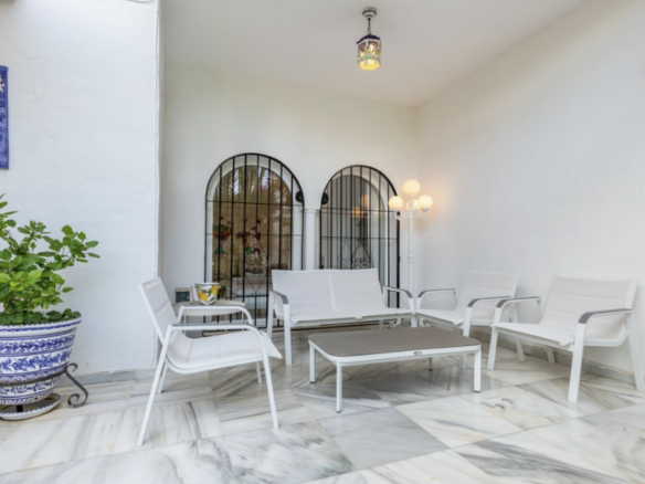 Golden Mile – Beachfront – 4B Semidetached Villa
