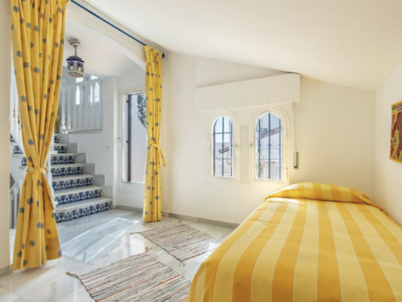 Golden Mile – Beachfront – 4B Semidetached Villa