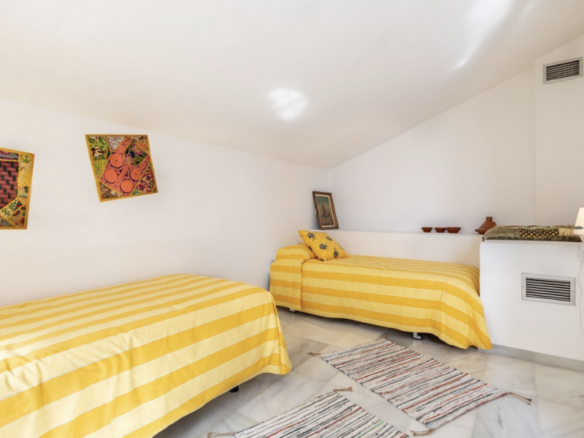 Golden Mile – Beachfront – 4B Semidetached Villa
