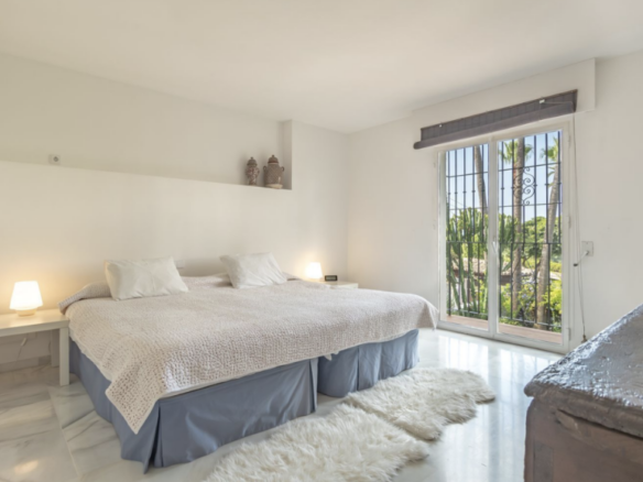 Golden Mile – Beachfront – 4B Semidetached Villa