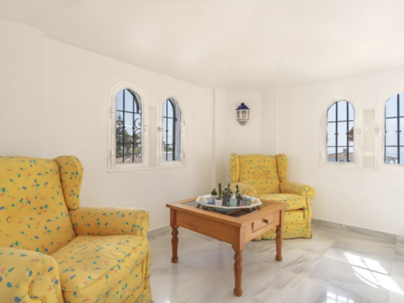 Golden Mile – Beachfront – 4B Semidetached Villa